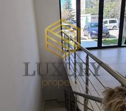 Rent, office space, 108m², Blok 9, Podgorica - image 2