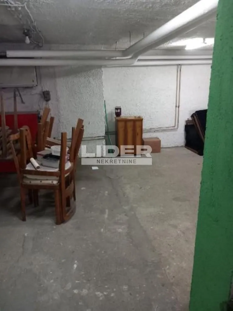 Prodaja, kuća, 240m², Zvezdara Sve Podlokacije, Beograd