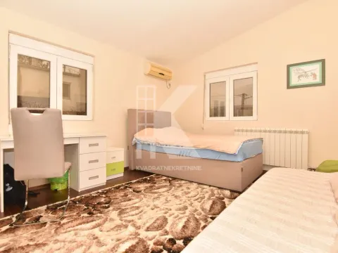 Rent, house, 175m², Vranići, Podgorica - image 13