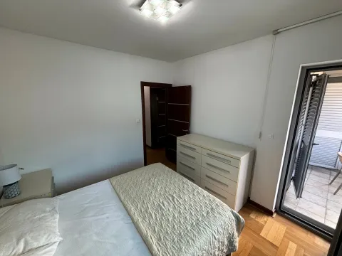 Izdavanje, dvosoban stan, 85m², Centar, Budva - image 11