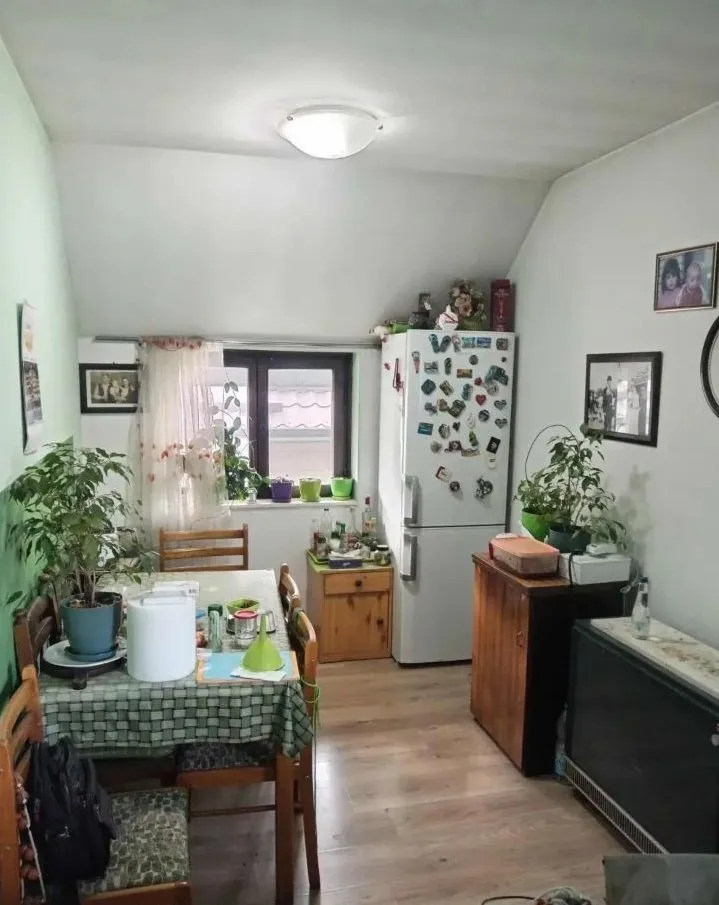 Prodaja, kuća, 209m², Surčin, Beograd