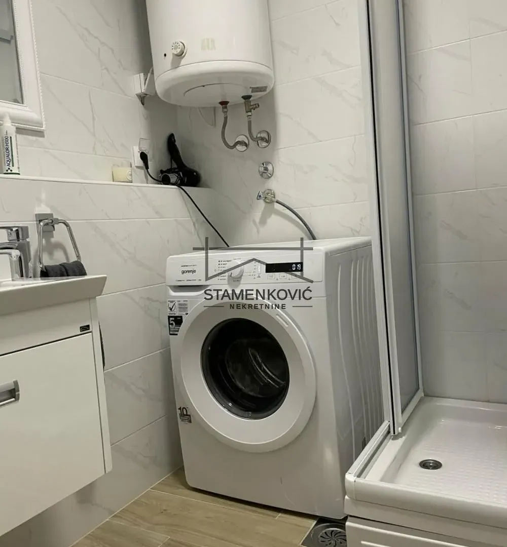 Izdavanje, jednosoban stan, 41m², Petrovaradin, Novi Sad