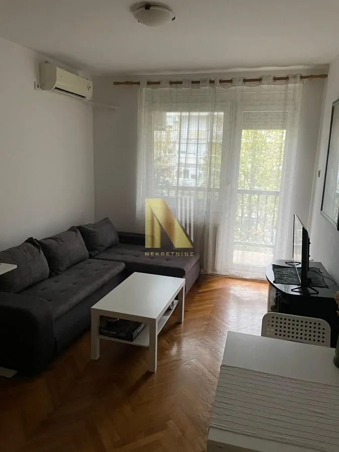 Izdavanje, jednosoban stan, 42m², Grbavica, Novi Sad Sve Podlokacije