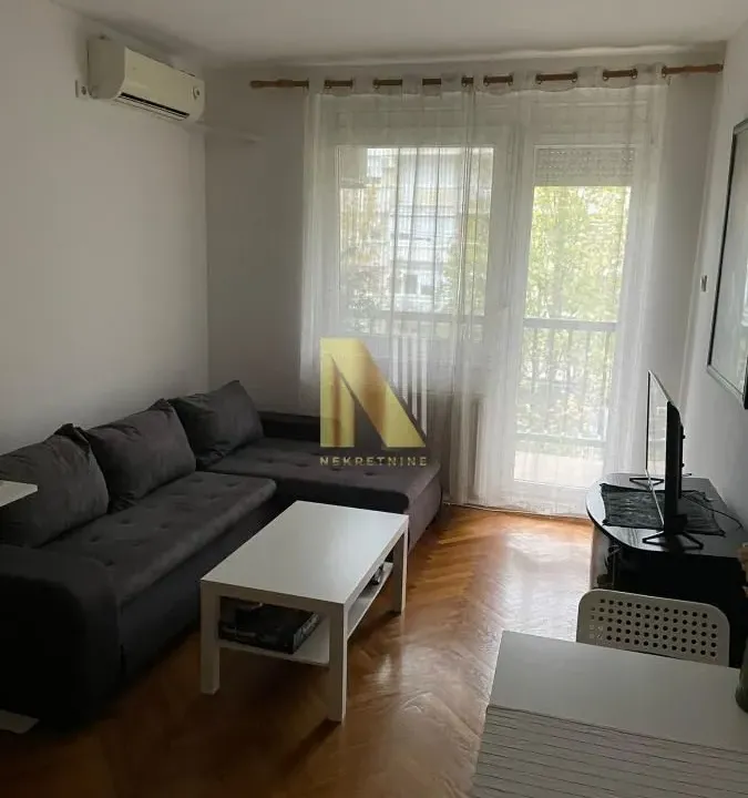 Izdavanje, jednosoban stan, 42m², Grbavica, Novi Sad Sve Podlokacije
