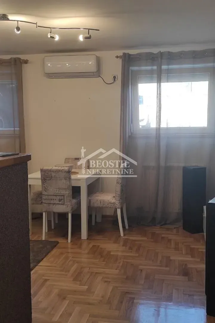 Izdavanje, jednosoban stan, 46m², Batajnica, Beograd