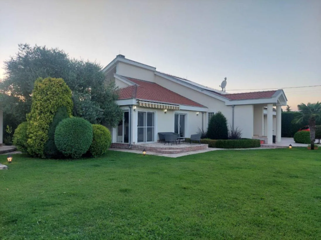 Izdavanje, kuća, 350m², Donji Kokoti, Podgorica