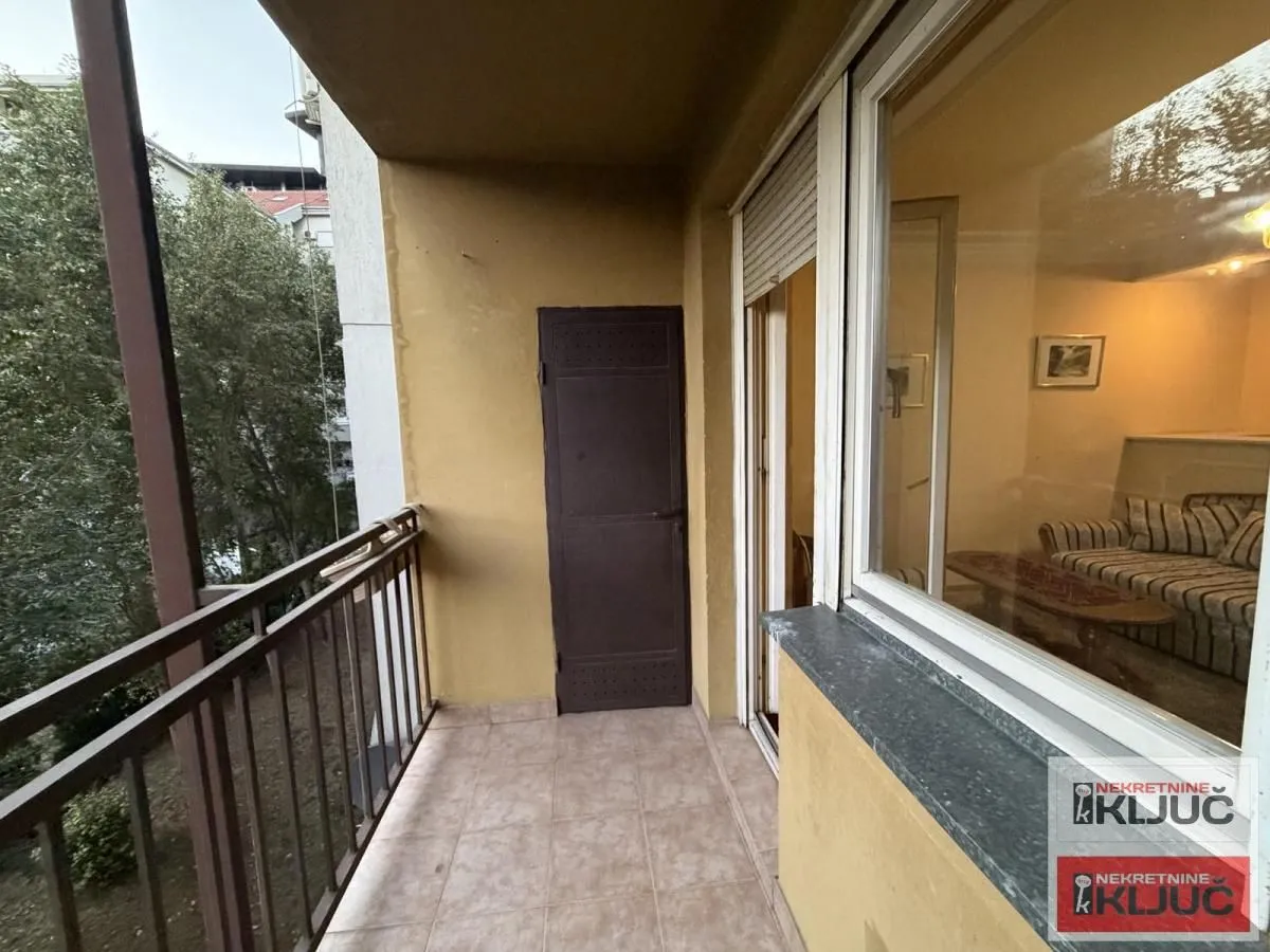 Rent, two bedroom apartment, 46m², Bulevar Oslobodjenja, Novi Sad Sve Podlokacije