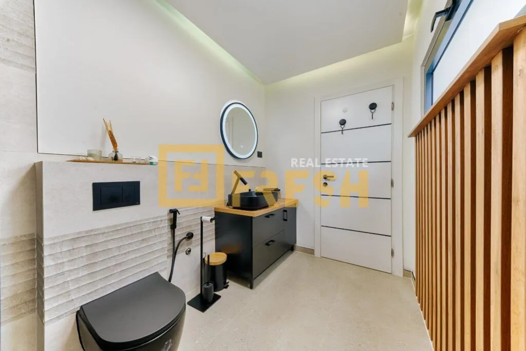 Sale, house, 280m², Bar, Crna Gora