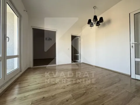 Izdavanje, kuća, 500m², Stari Aerodrom, Podgorica - image 10