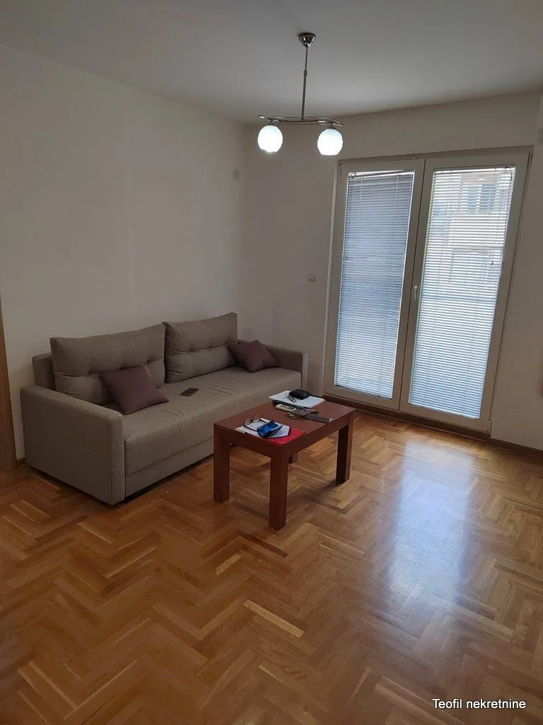 Prodaja, jednosoban stan, 37m², Vojvode Vlahovica, Beograd