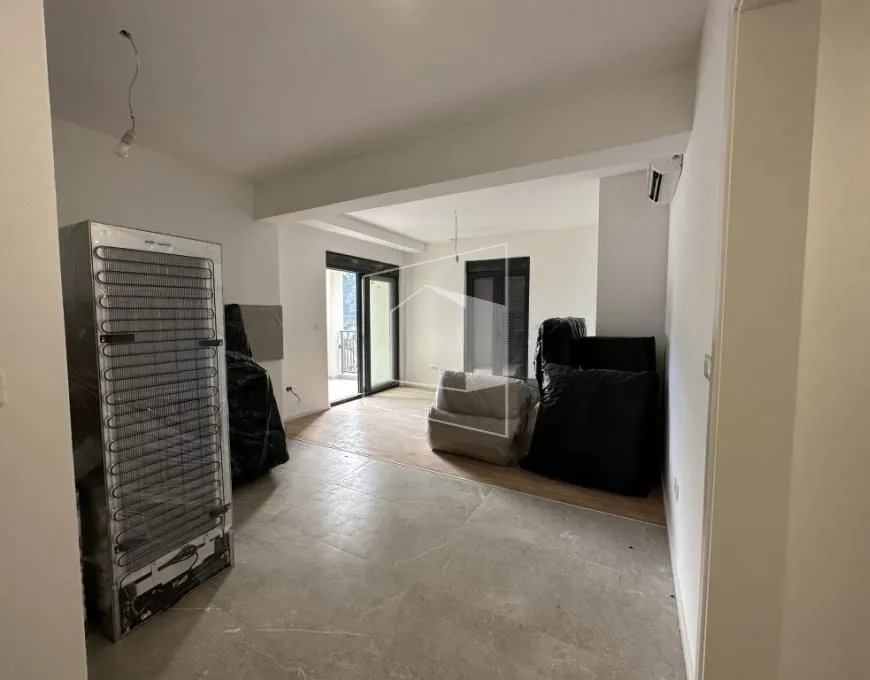 Prodaja, dvosoban stan, 72m2, Dobrota, Kotor