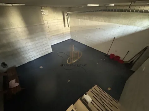 Izdavanje, poslovni prostor, 180m², Autokomanda, Voždovac Sve Podlokacije - image 13