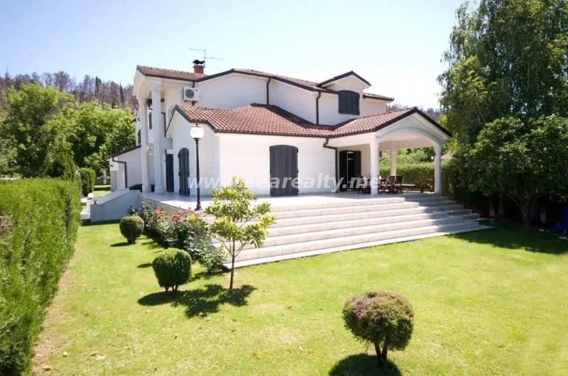 Sale, house, 460m², Zagorič, Podgorica