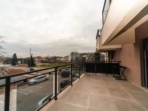 Rent, one bedroom apartment, 40m², Zagorič, Podgorica - image 12