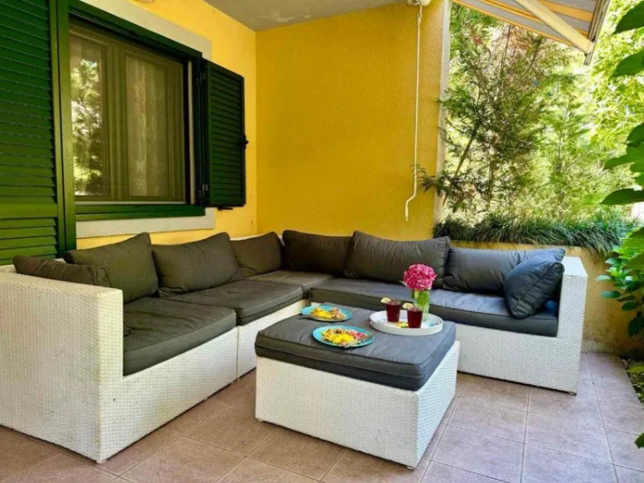 Rent, house, 176m², Lastva Grbaljska, Kotor