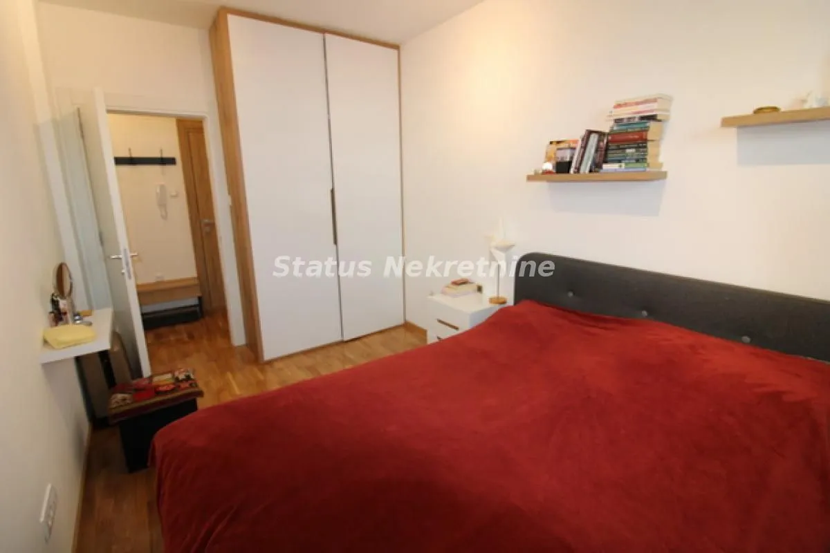 Prodaja, trosoban stan, 62m², Petrovaradin, Novi Sad