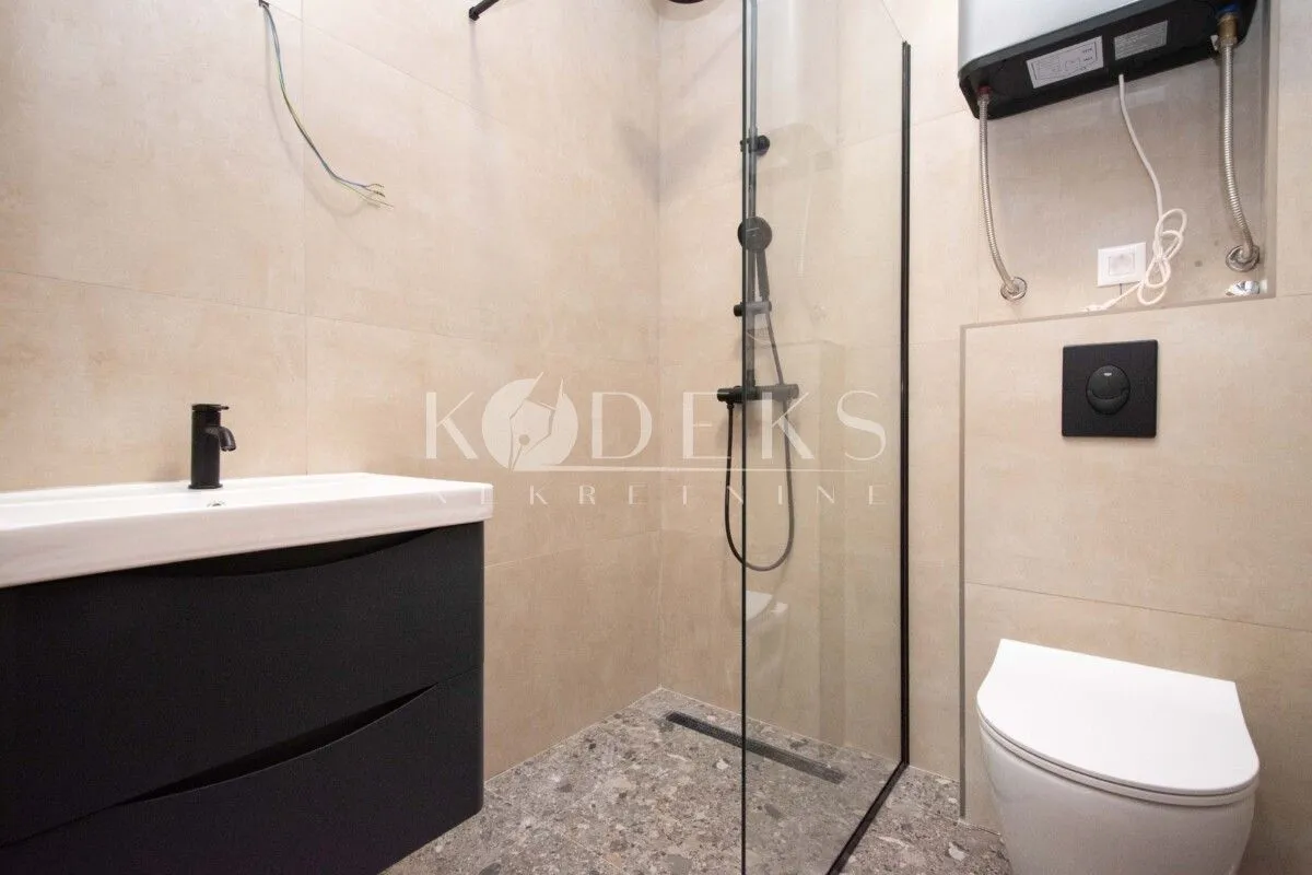 Rent, office space, 81m², Vezirov Most, Podgorica