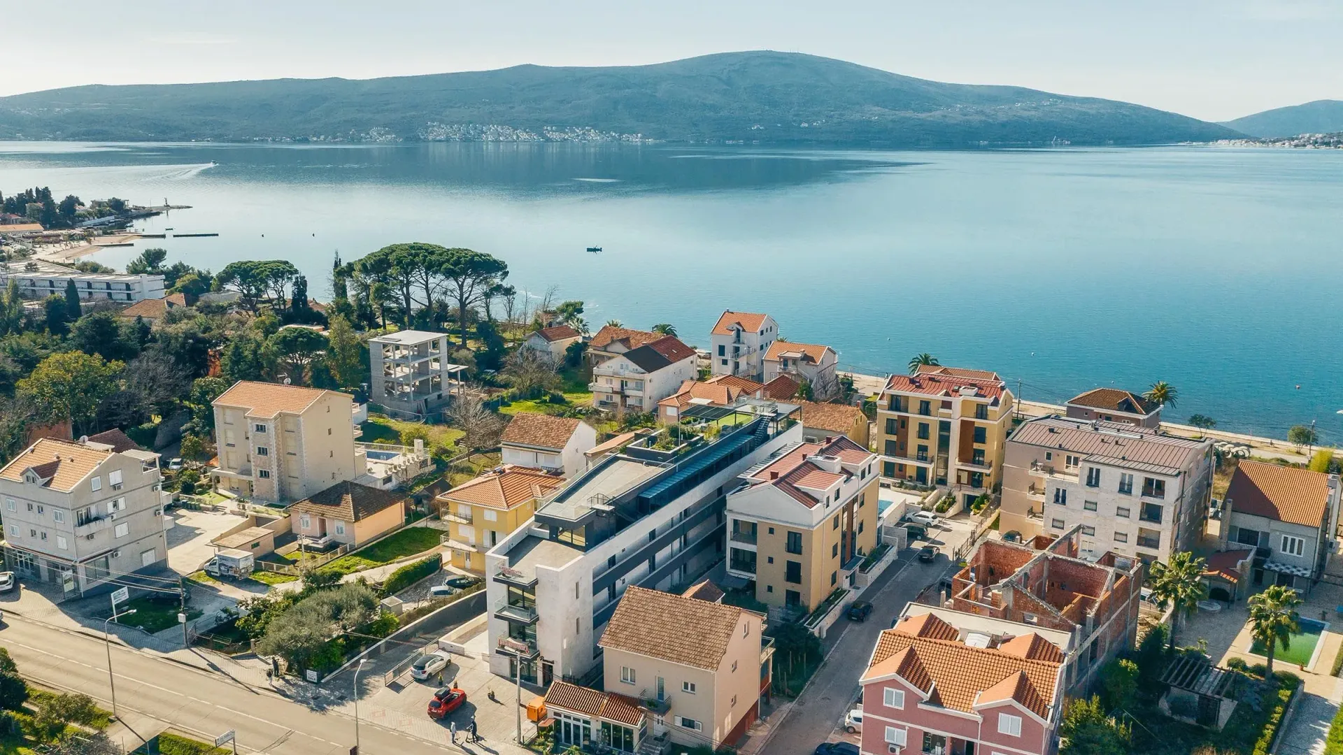 Izdavanje, jednosoban stan, 54m², Donja Lastva, Tivat