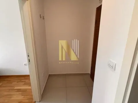 Izdavanje, jednosoban stan, 36m², Rotkvarija, Novi Sad Sve Podlokacije - image 8