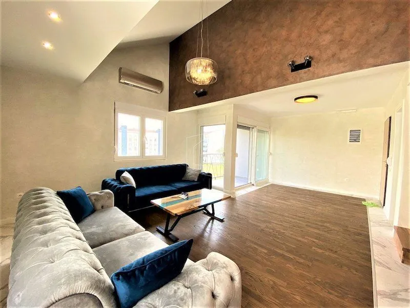 Rent, apartment, 100m², 1 maj, Podgorica