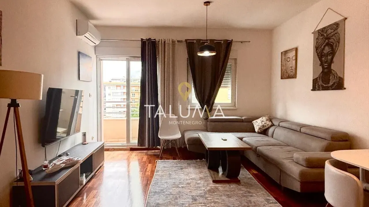 Izdavanje, jednosoban stan, 56m², City Kvart, Podgorica