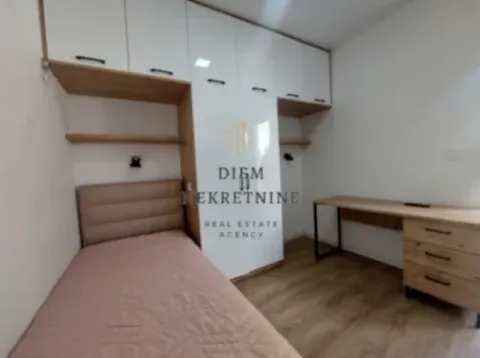 Izdavanje, dvosoban stan, 75m², Kalimanj, Tivat - image 8