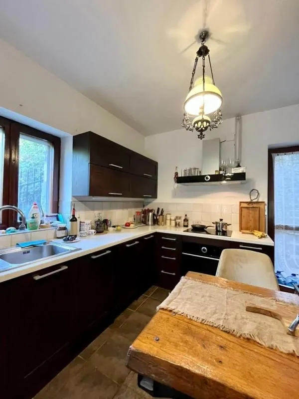 Izdavanje, kuća, 190m², Kruče, Ulcinj