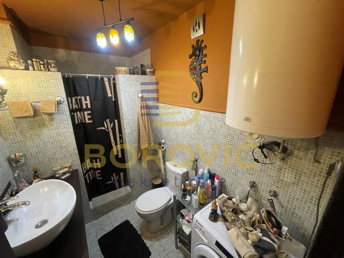 Sale, four bedroom apartment, 130m², Čukarica, Beograd