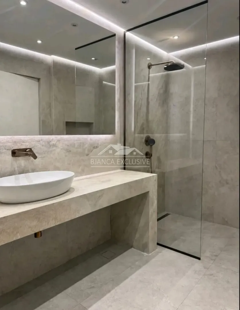 Sale, four bedroom apartment, 141m², Novi Beograd Blok 65, Novi Beograd Sve Podlokacije