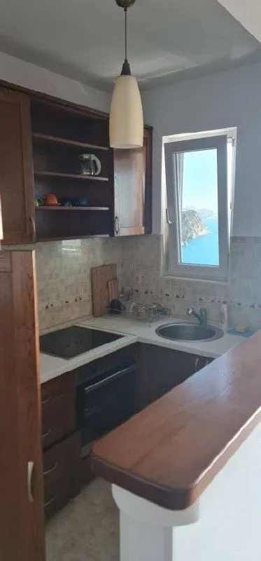 Prodaja, jednosoban stan, 65m², Komoševina, Budva