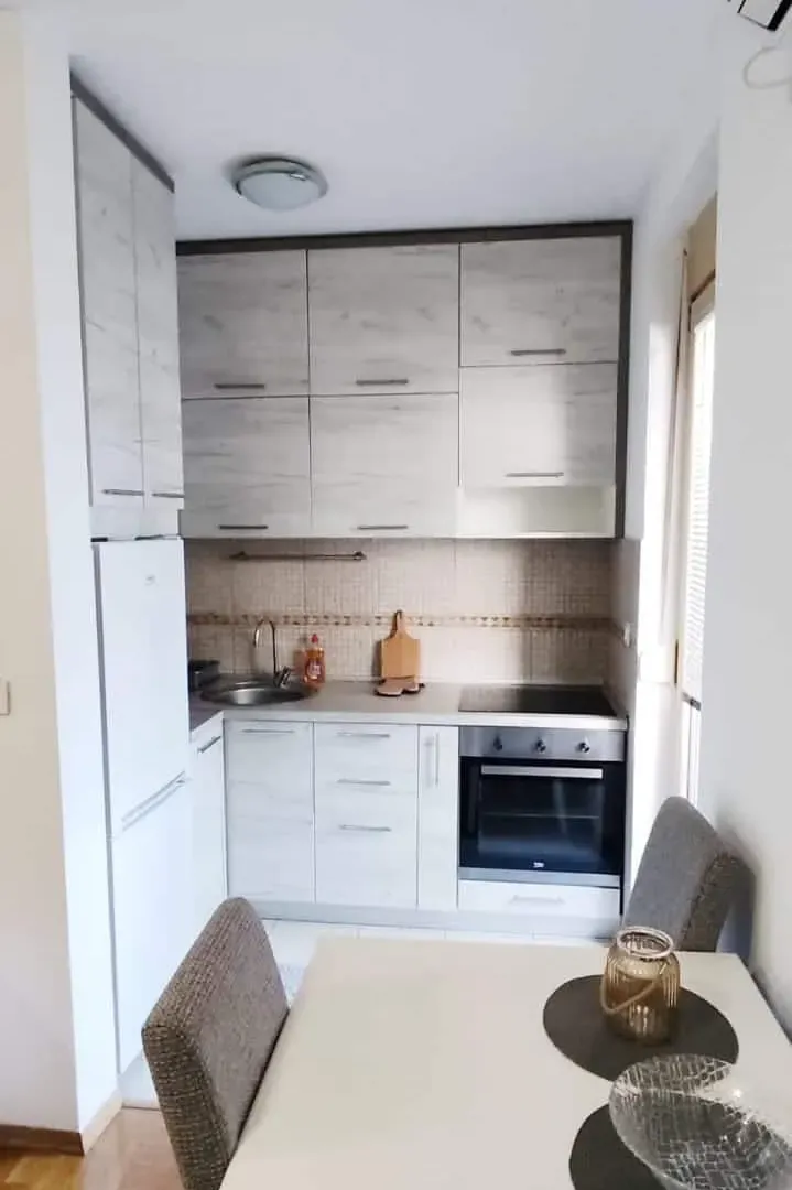 Izdavanje, jednosoban stan, 36m², Stari Aerodrom, Podgorica
