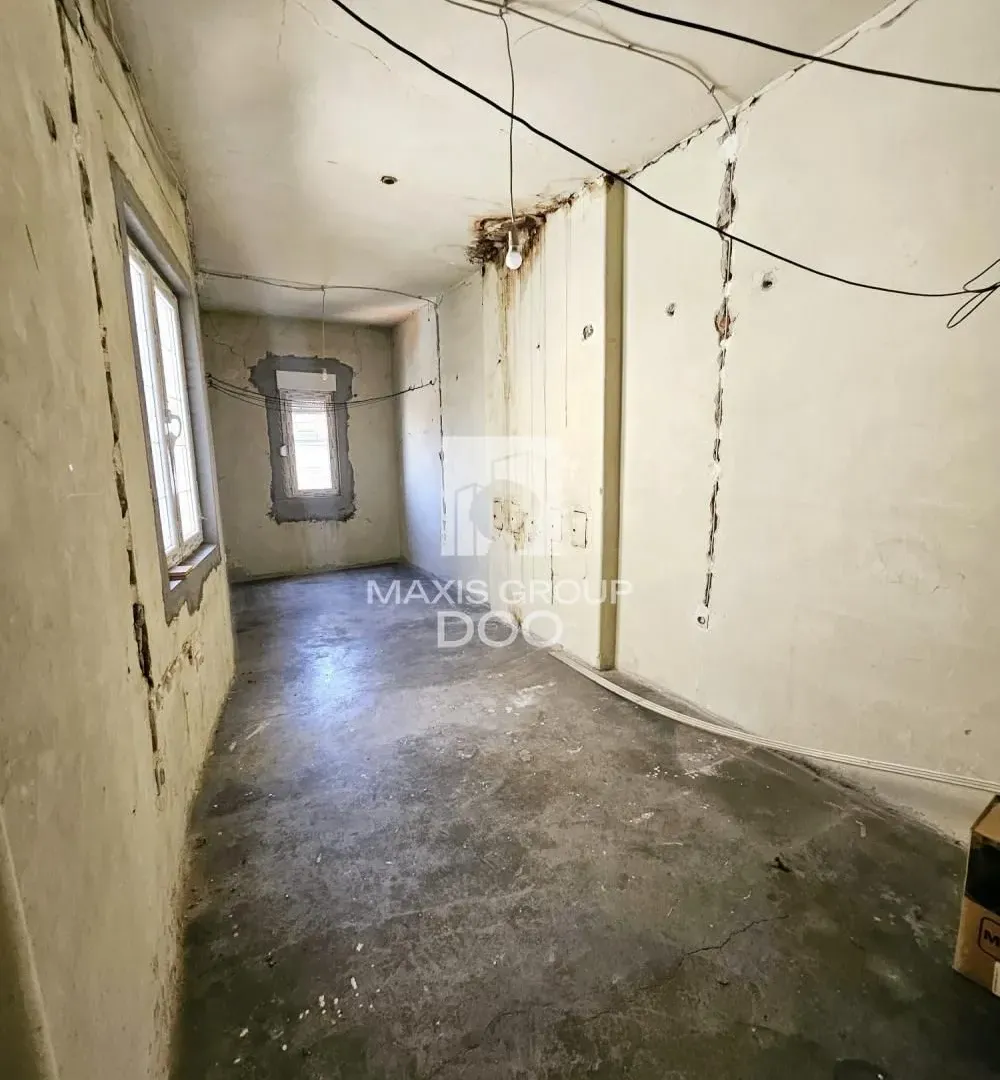 Prodaja, trosoban stan, 77m², Stari Grad, Beograd