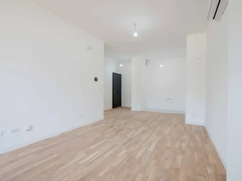 Sale, two bedroom apartment, 70m², Makedonsko naselje, Bar - image 4