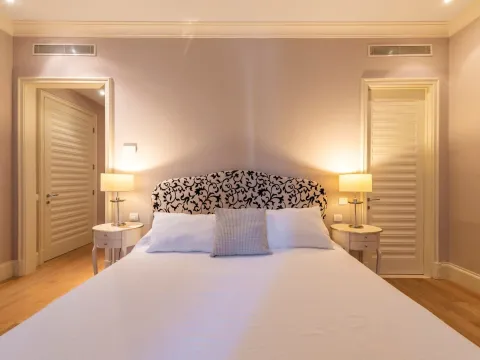 Izdavanje, jednosoban stan, 119m², Porto Montenegro, Tivat - image 12