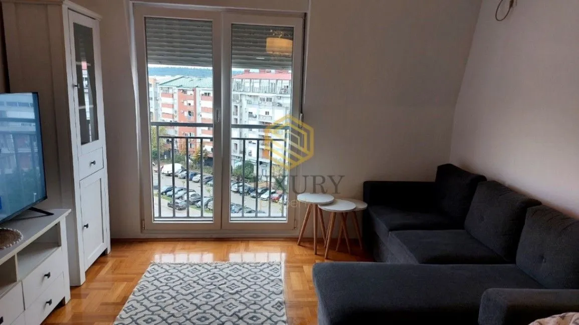 Izdavanje, dvosoban stan, 63m², Stari Aerodrom, Podgorica