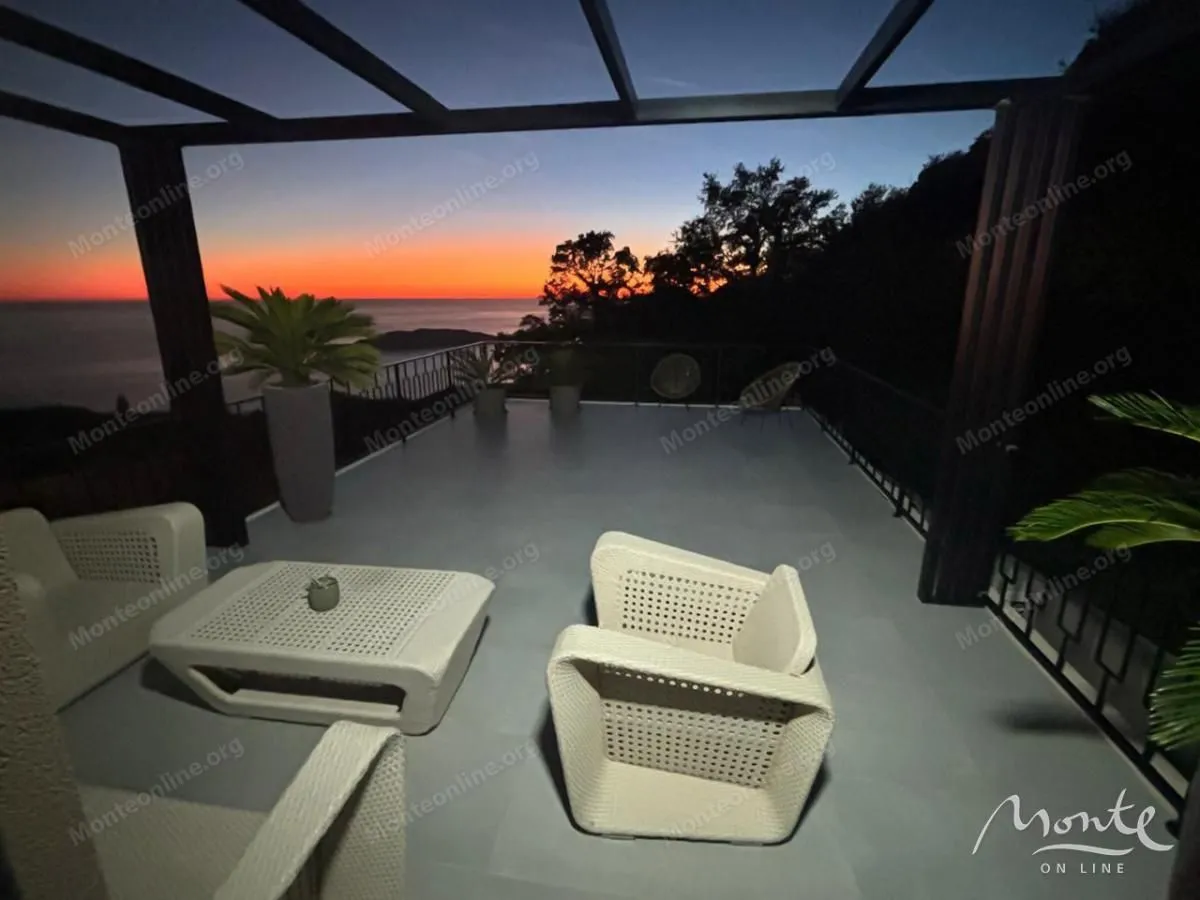Sale, house, 257m², Kuljače, Budva