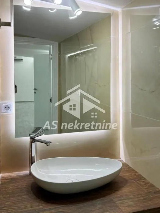 Rent, apartment, 120m², Kalenić Pijaca, Vračar Sve Podlokacije