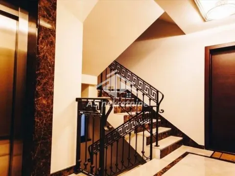 Izdavanje, trosoban stan, 68m², Vračar Sve Podlokacije, Beograd - image 20