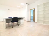 Izdavanje, poslovni prostor, 119m², Kruševac, Podgorica - image 8