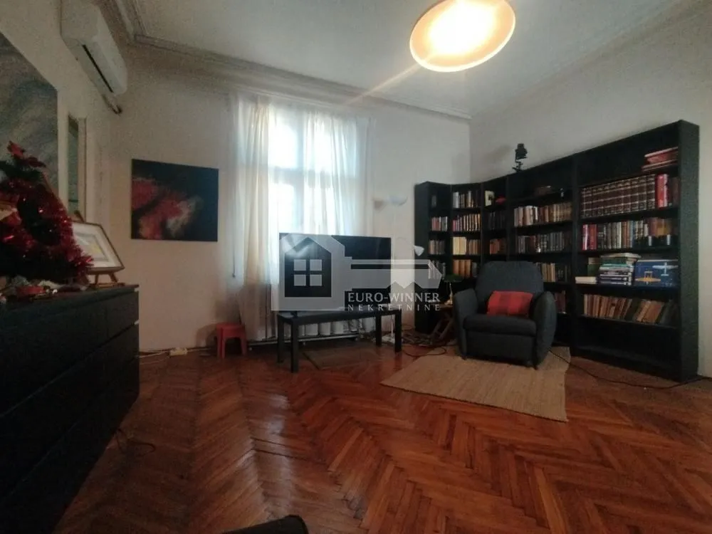 Sale, four bedroom apartment, 92m², Stari Grad, Beograd
