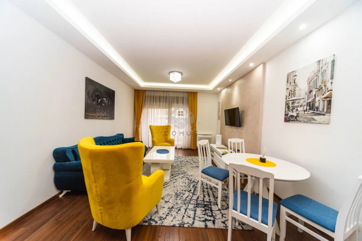 Izdavanje, dvosoban stan, 75m², Master Kvart, Podgorica