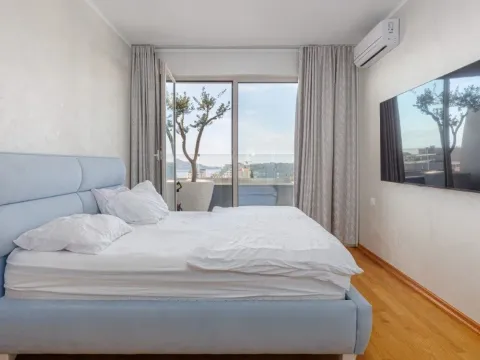 Sale, three bedroom apartment, Bečići, Budva - image 7