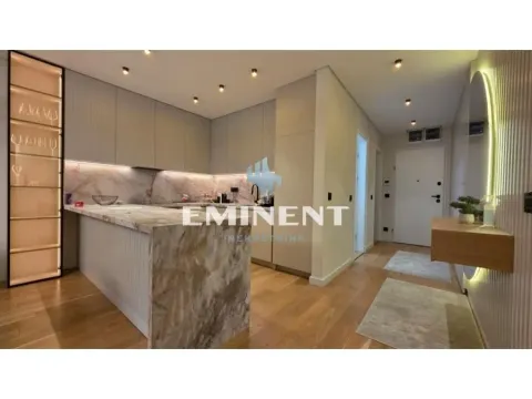 Izdavanje, trosoban stan, 117m², Vračar Hram, Vračar Sve Podlokacije - image 7