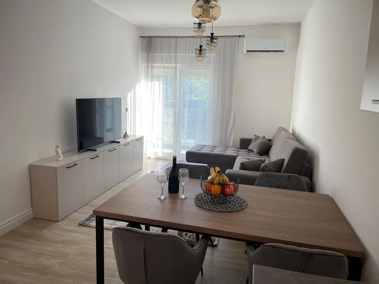 Rent, one bedroom apartment, 46m², Radanovići, Kotor