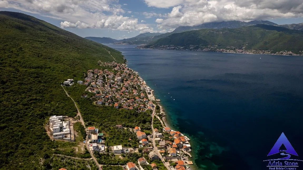 Prodaja, kuća, 328m², Krašići, Tivat