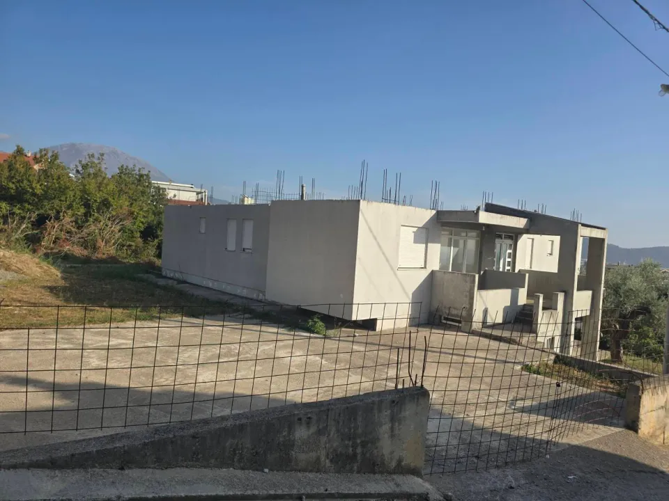 Sale, house, 505m², Šušanj, Bar