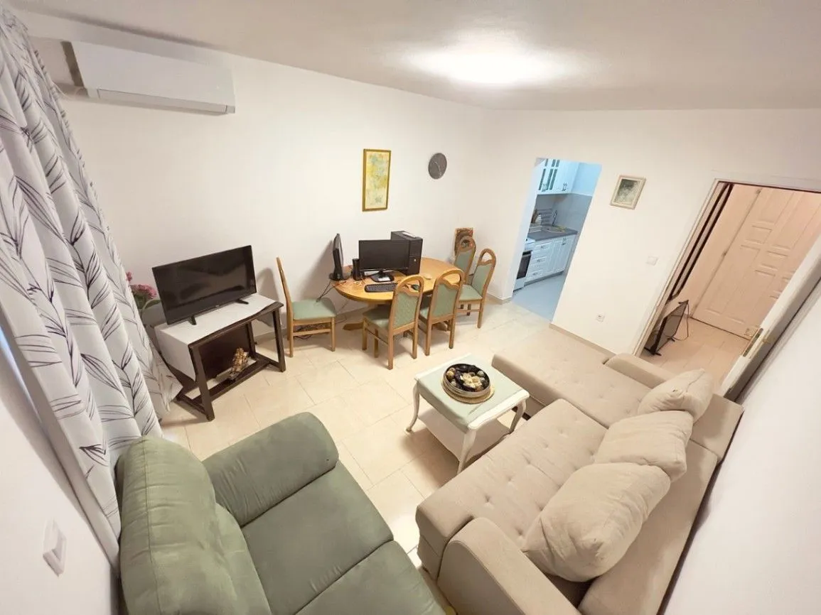 Rent, one bedroom apartment, 63m², Kava, Tivat