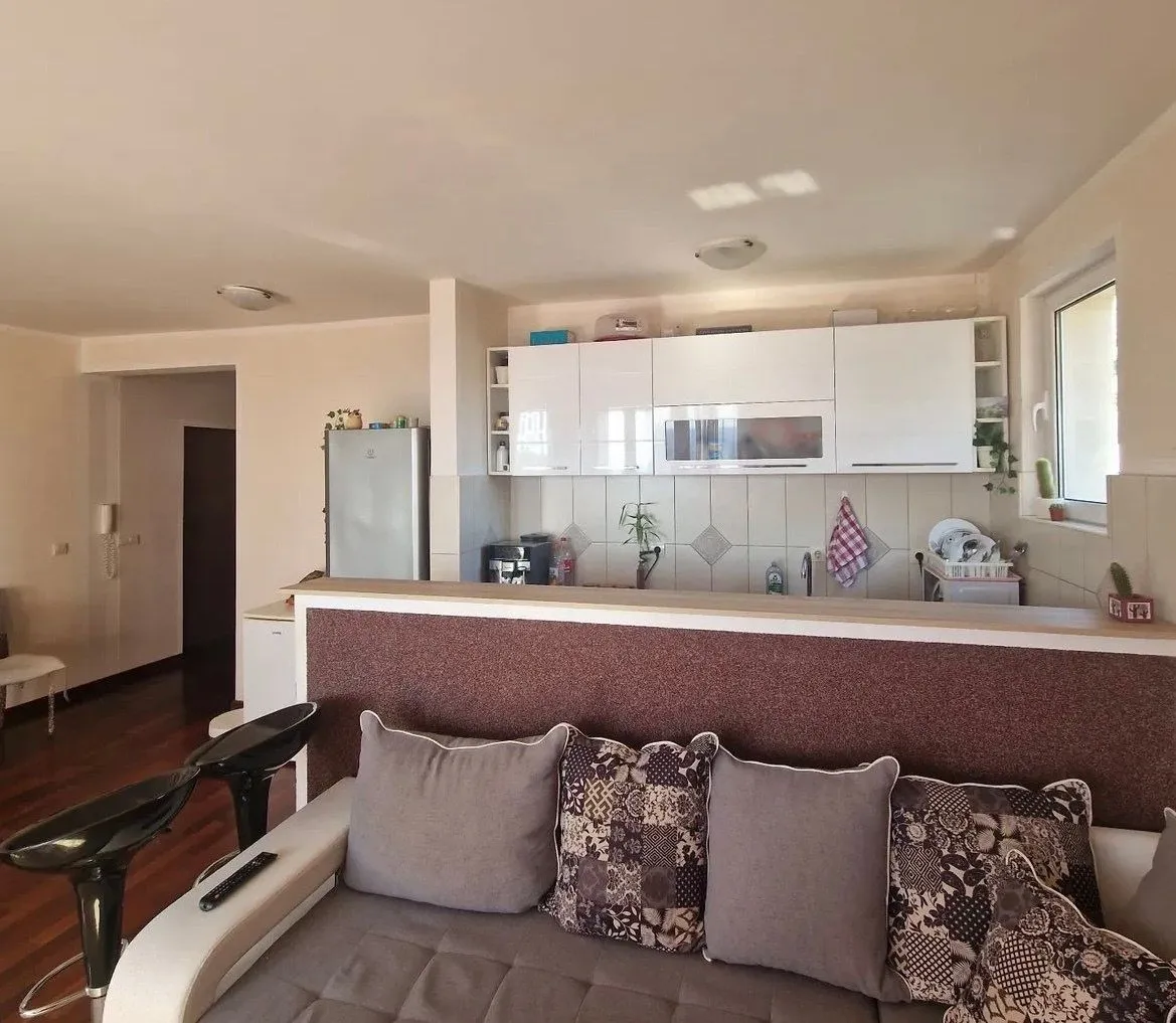 Sale, two bedroom apartment, 70m², Petrovac, Budva