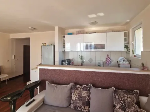 Sale, two bedroom apartment, 70m², Petrovac, Budva - image 5