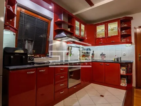 Prodaja, četvorosoban stan, 104m², Gundulićev Venac, Beograd - image 8